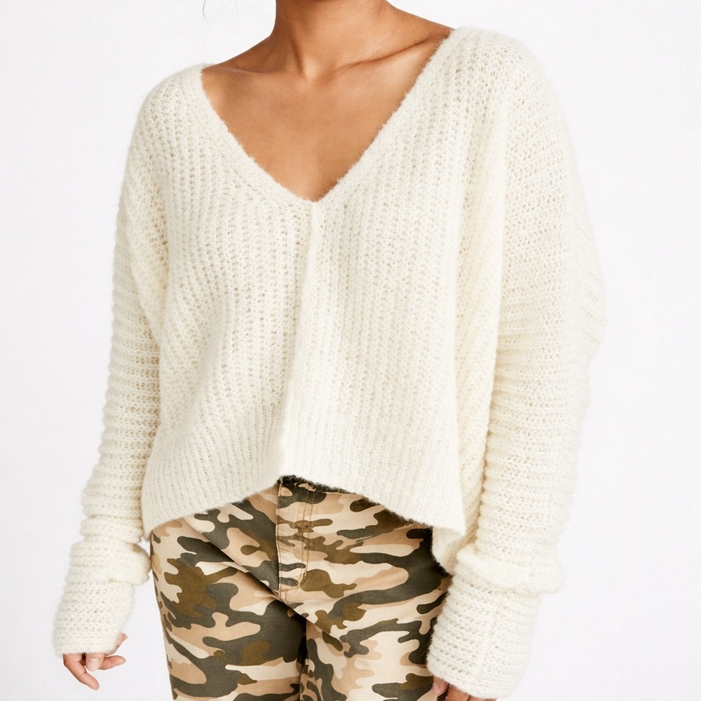 Free People Moonbeam Alpaca Blend V-Neck Oversized Sweater Size XS Neutral